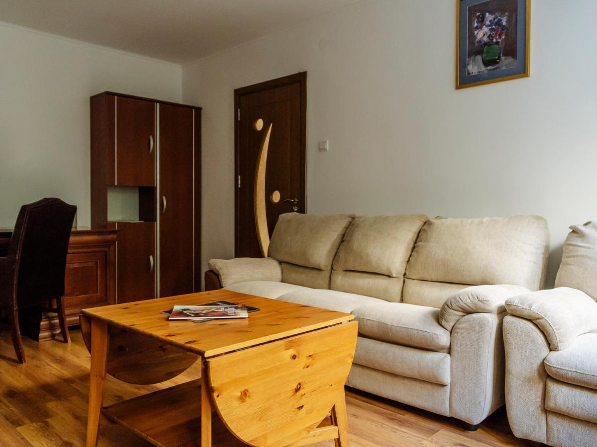 Old Town Historic Apartment With Backyard Mini Park Bucarest Esterno foto