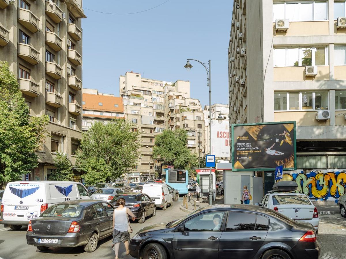 Old Town Historic Apartment With Backyard Mini Park Bucarest Esterno foto